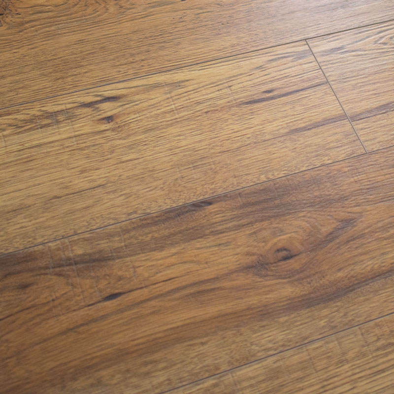 Laminate Chelsea Hickory 6 1/4 inch x 12 mm 18.94 sf/ctn
